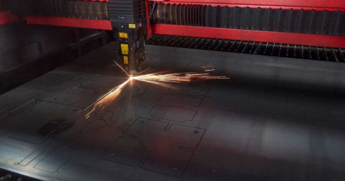 laser cutting machine cutting metal material